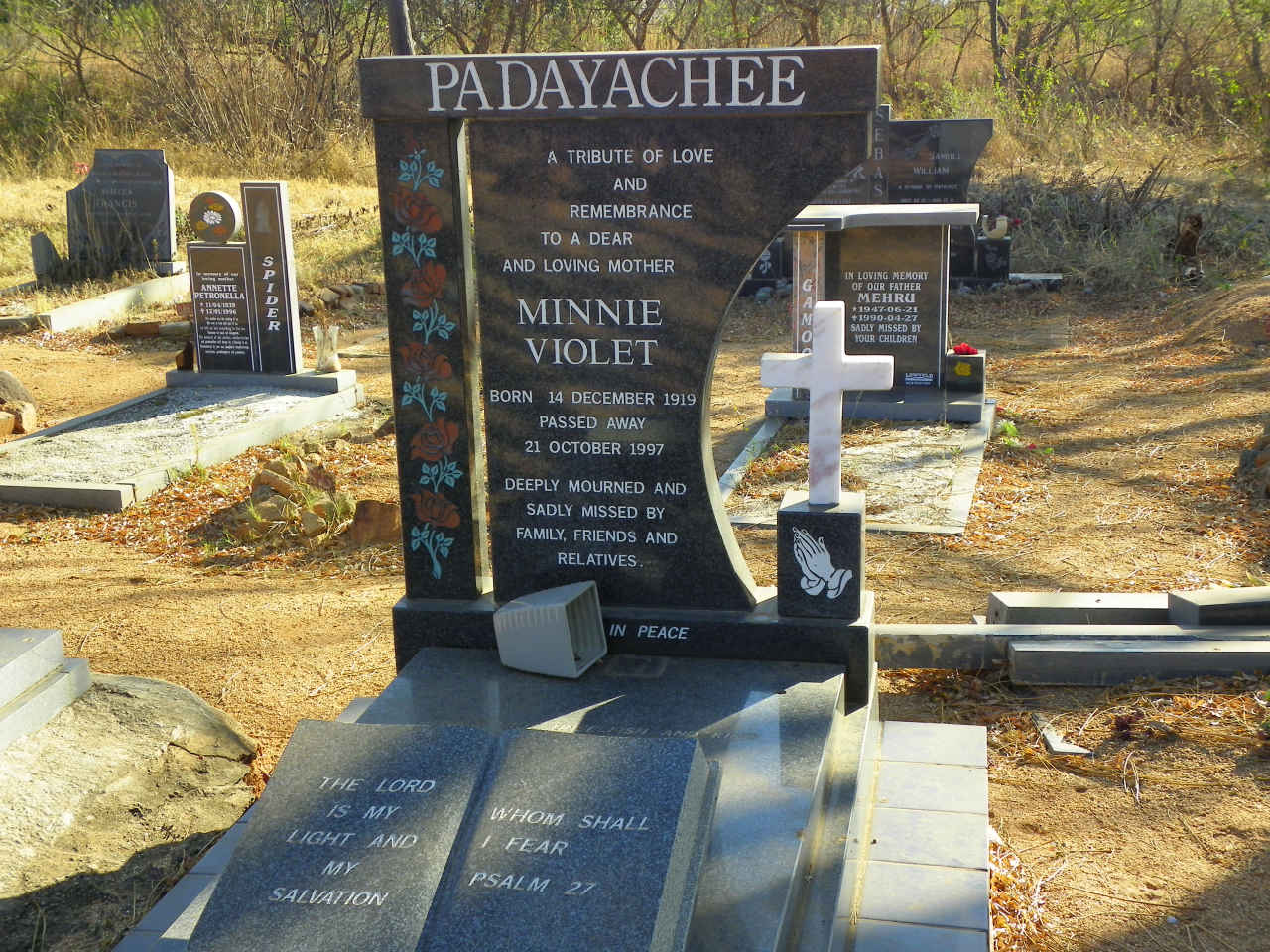 PADAYACHEE Minnie Violet 1919-1997