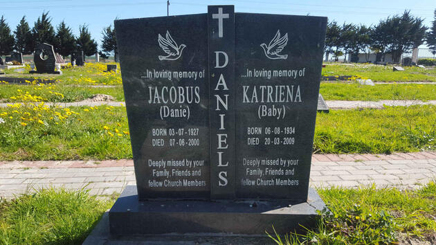 DANIELS Jacobus 1927-2000 & Katriena 1934-2009