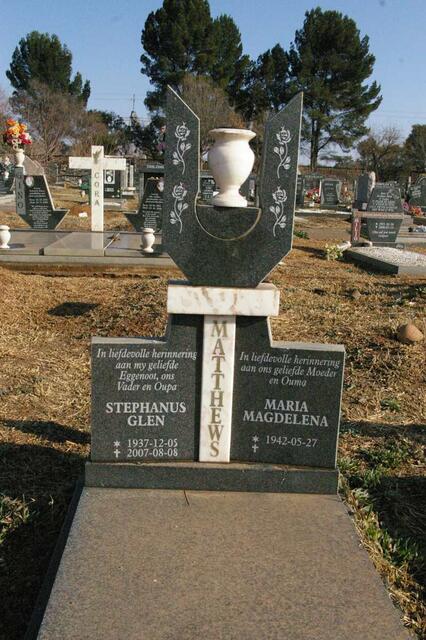 MATTHEWS Stephanus Glen 1937-2007 & Maria Magdelena 1942-