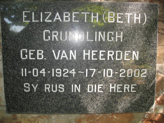 GRUNDLINGH Elizabeth nee VAN HEERDEN 1924-2002