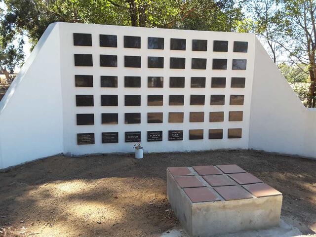 5. Memorial Wall / Gedenkmuur