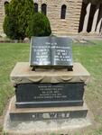 Mpumalanga, VOLKSRUST, NG Kerk Moedergemeente, kerkterrein en gedenkmuur
