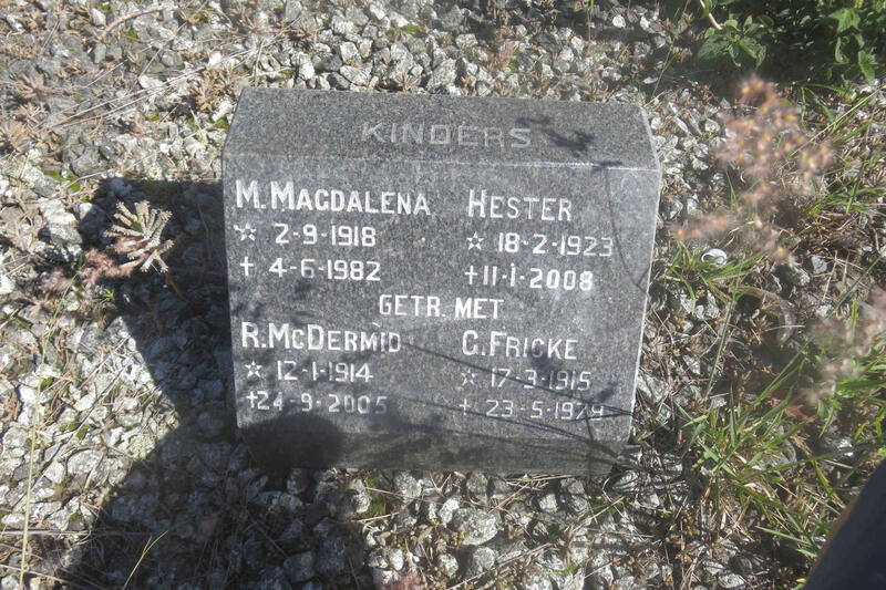McDERMID R. 1914-2005 & M. Magdalena 1918-1982 :: FRICKE G. 1915-1979 & Hester 1923-2008