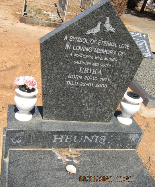 HEUNIS Erika 1971-2008