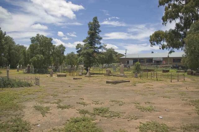 1. Overview on Colesberg Historical cemetery in 2008