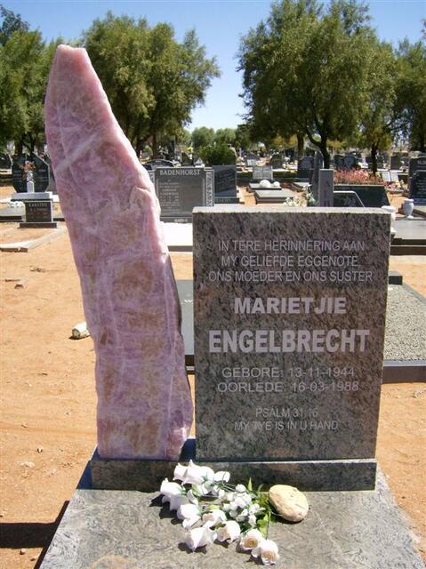 ENGELBRECHT Marietjie 1944-1988