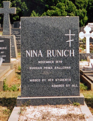 RUNICH Nina 1896-1979