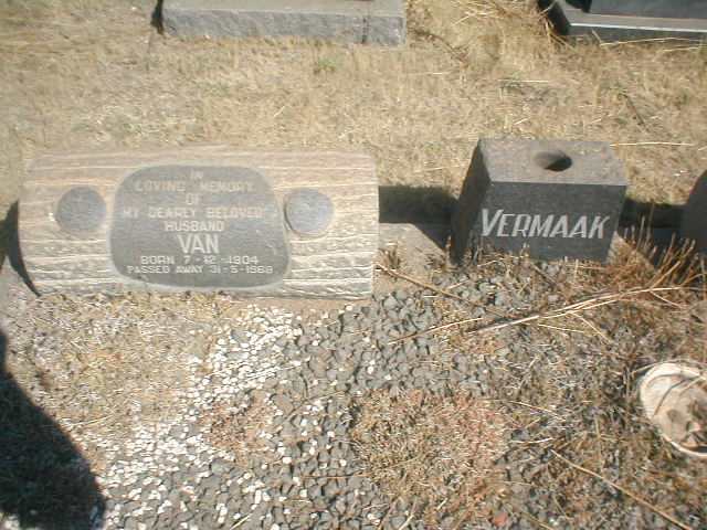 VERMAAK Van 1904-1968
