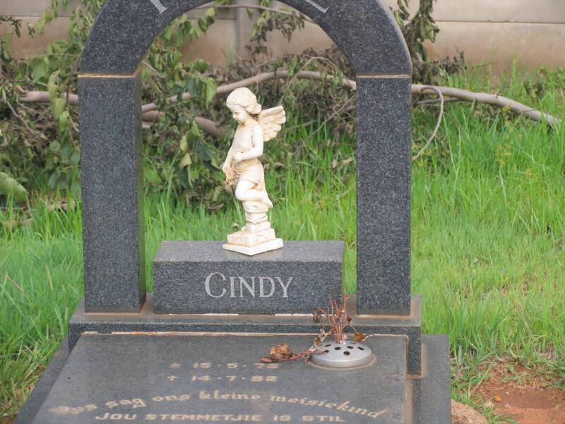 FOURIE Cindy 1973-1982