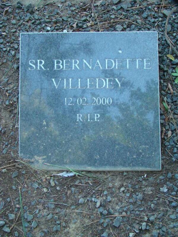 VILLEDEY Bernadette -2000