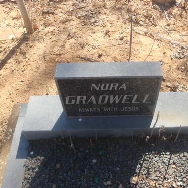 GRADWELL Nora