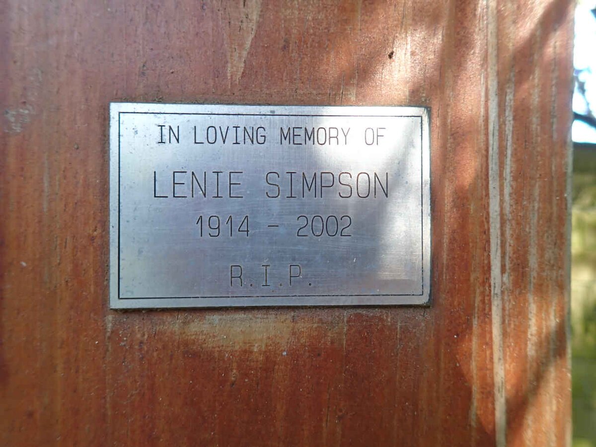 SIMPSON Lenie 1914-2002