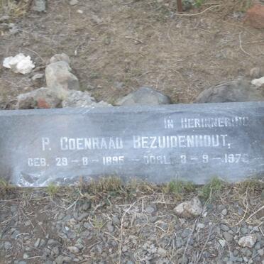 BEZUIDENHOUT P. Coenraad 1895-1976 &amp; G.I.S. 1896-1976 