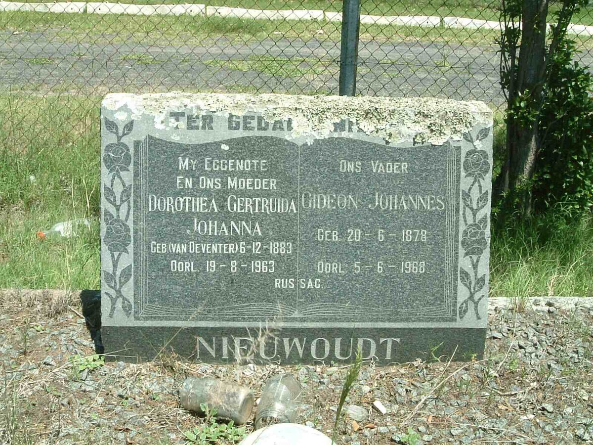 NIEUWOUDT Gideon Johannes 1878-1968 &amp; Dorothea Gertruida Johanna VAN DEVENTER 1883-1963