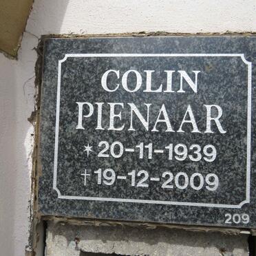 PIENAAR Colin 1939-2009