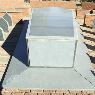 07. Konsentration Kamp - graniet stene_1