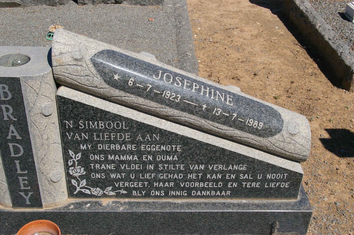 BRADLEY Johannes A. 1922-2003 &amp; Josephine 1923-1989 :: BRADLEY John Peter 1958-2003