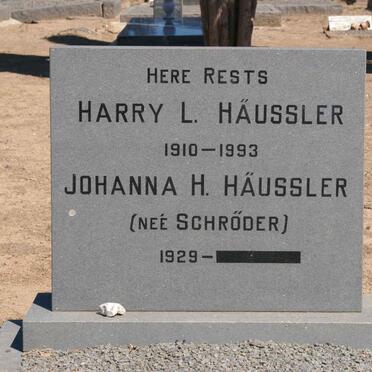 HAUSSLER Harry L. 1910-1993 &amp; Johanna H. SCHRODER 1929-