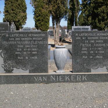 NIEKERK Pieter Johannes, van 1907-1969 &amp; Susara Susanna Elizabeth VAN ZYL 1906-1989