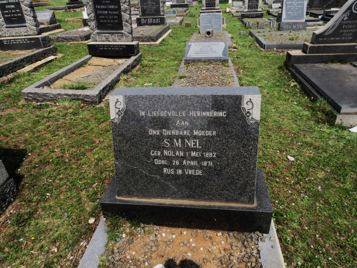 NEL S.M. nee NOLAN 1892-1971