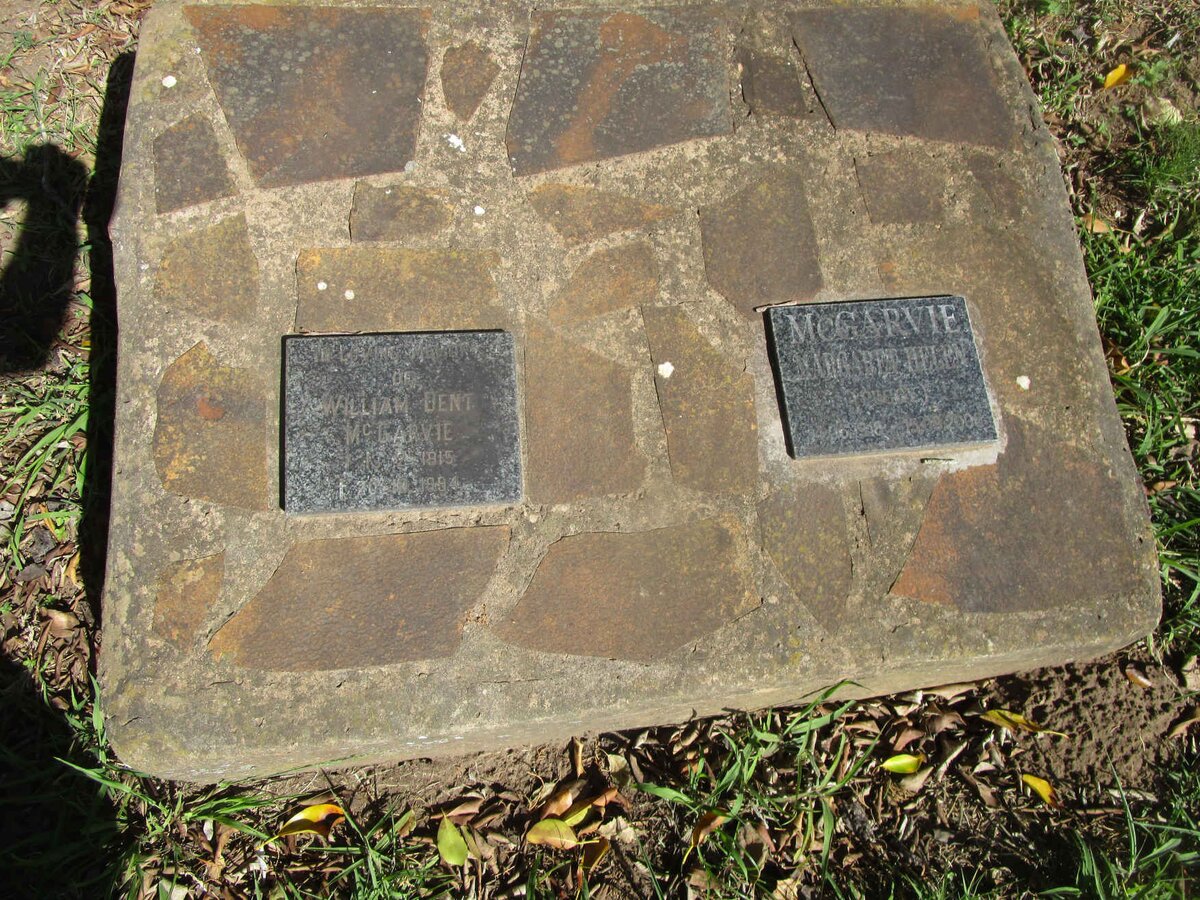 McGARVIE William Dent 1915-1994 &amp; Margaret Helen 1918-2008