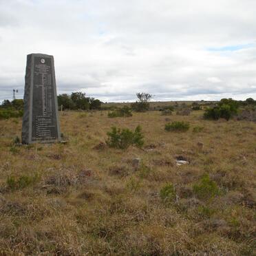 Eastern Cape, BATHURST district, Farm 94, K**firdrift Post, War memorial