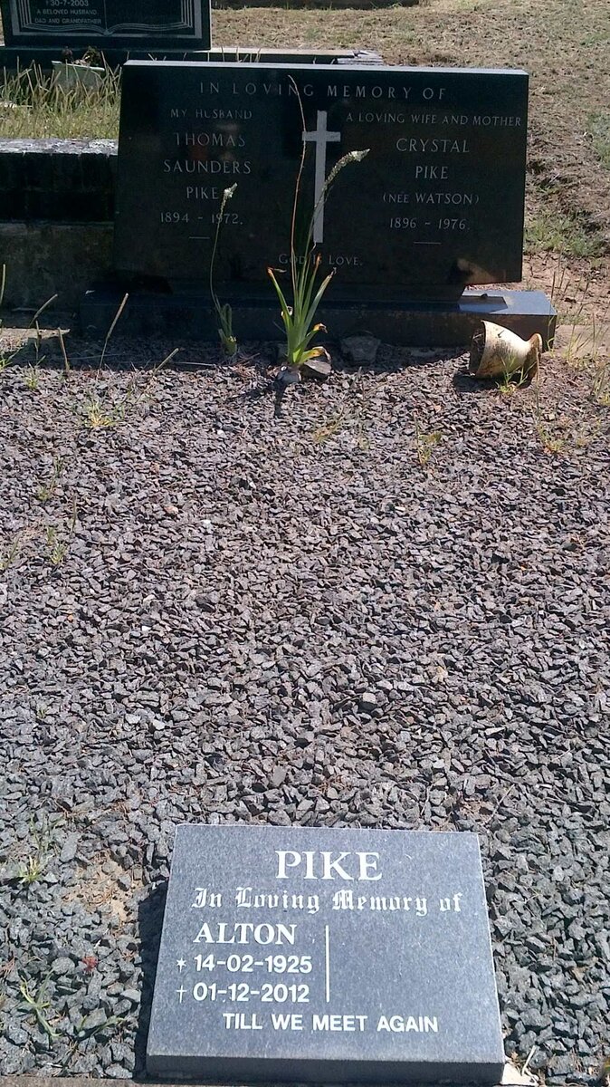 PIKE Thomas Saunders 1894-1972 &amp; Crystal WATSON 1896-1976 :: PIKE Alton 1925-2012