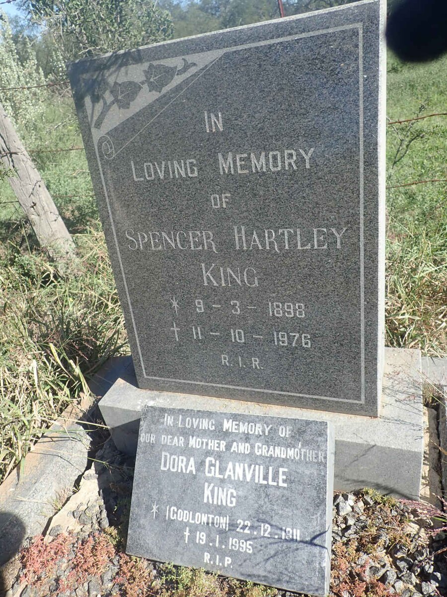 KING Spencer Hartley 1898-1976 &amp; Dora Glanville GODLONTON 1911-1995