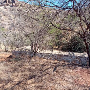 Eastern Cape, BEDFORD district, Glen Lynden, Lynx Drift 54, small cemetery