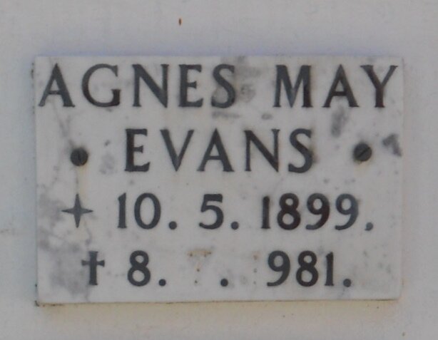 EVANS Agnes May 1899-1981