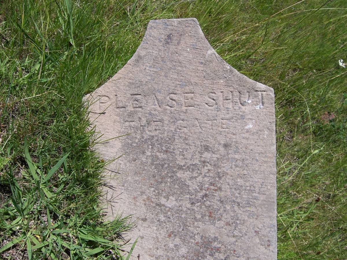 2. Please shut the gate