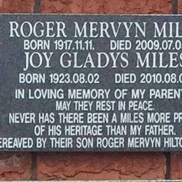 MILES Roger Mervyn 1917-2009 &amp; Joy Gladys 1923-2010