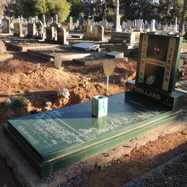 HOLLAND Luzarian Vernon 1984-2005