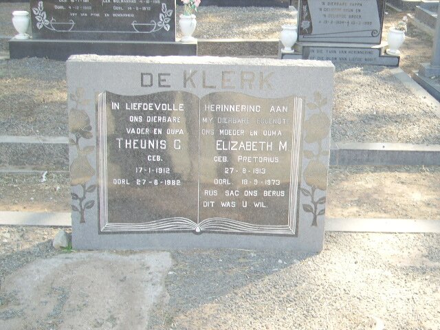 KLERK Theunis C., de 1912-1982 &amp; Elizabeth M. nee PRETORIUS 1913-1973