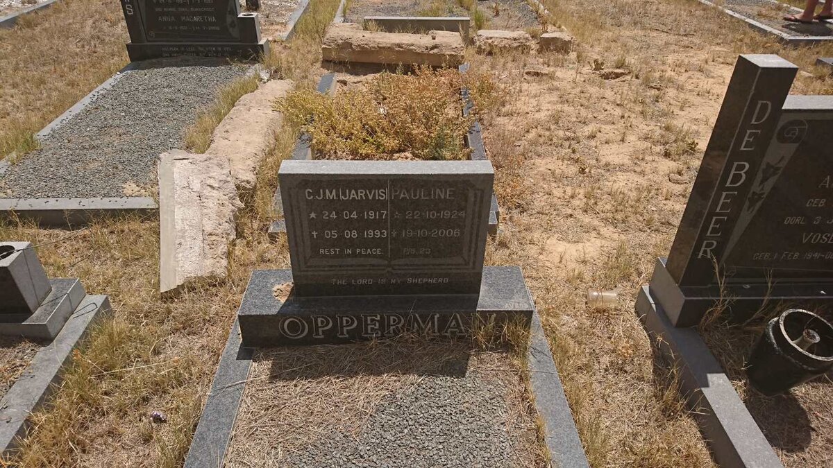 OPPERMAN C.J.M. 1917-1993 &amp; Pauline 1924-2006