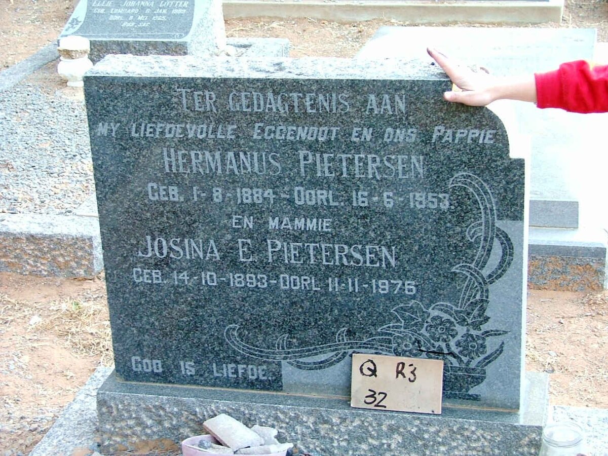PIETERSEN Hermanus 1884-1953 &amp; Josina E. 1893-1976