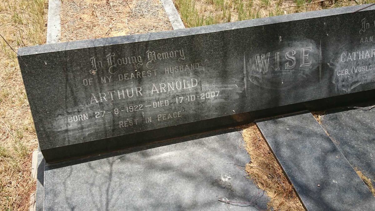 WISE Arthur Arnold 1922-2007 &amp; Catharina Johanna VOSLOO 1930-1997