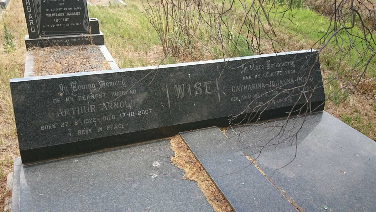 WISE Arthur Arnold 1922-2007 &amp; Catharina Johanna VOSLOO 1930-1997