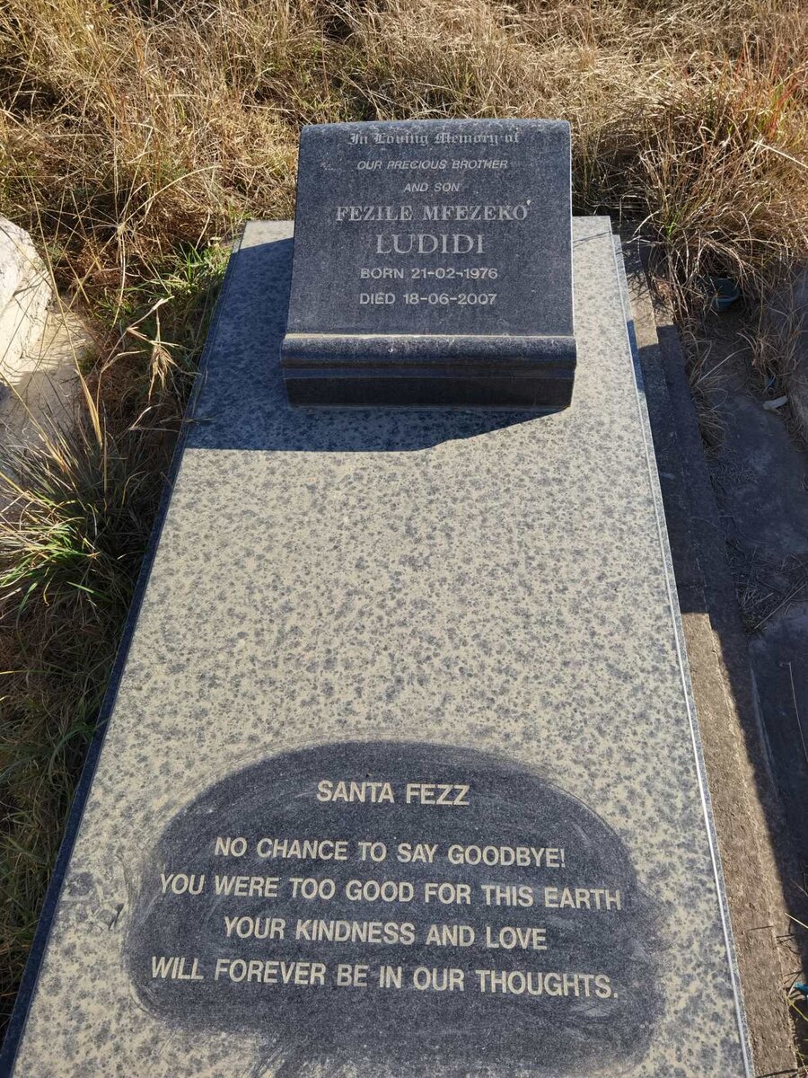 LUDIDI Fezile Mfezeko 1976-2007