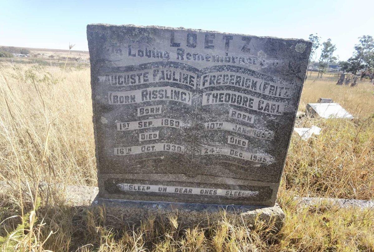 LOETZ Frederick Theodore Carl 1852-1935 &amp; Auguste Pauline RISSLING 1860-1930