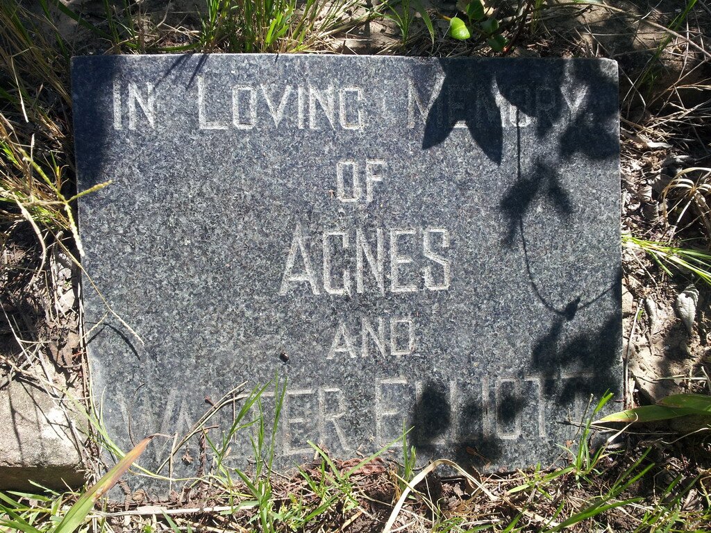 ELLIOTT Walter &amp; Agnes 