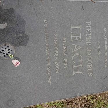 LEACH Pieter Jacobus 1934-2006