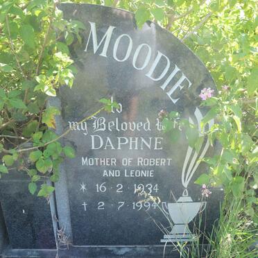 MOODIE Lionel Robert 1928-2003 &amp; Daphne 1934-1994 _1
