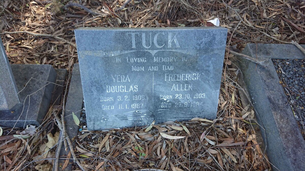 TUCK Frederick Allen 1903-1984 &amp; Vera Douglas 1908-1987