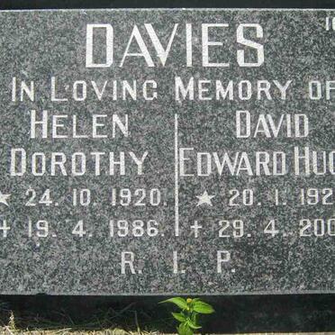 DAVIES  David Edward Hugh 1920-2002 &amp; Helen Dorothy 1920-1986