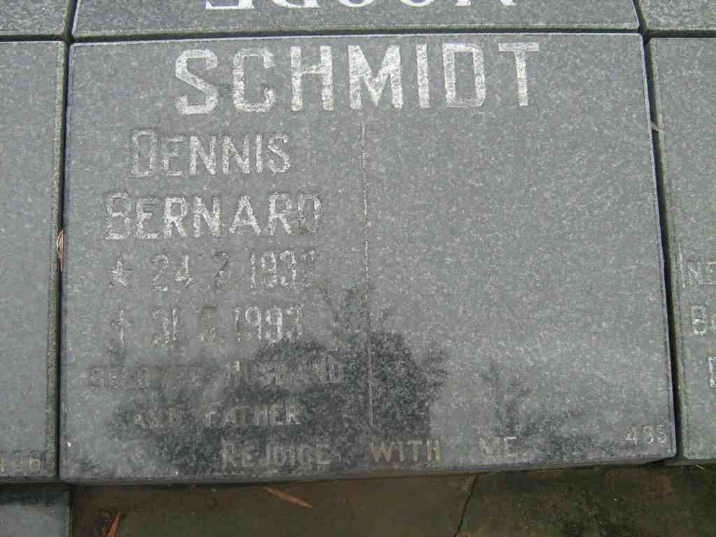 SCHMIDT Dennis Bernard 1932-1993 (R20)