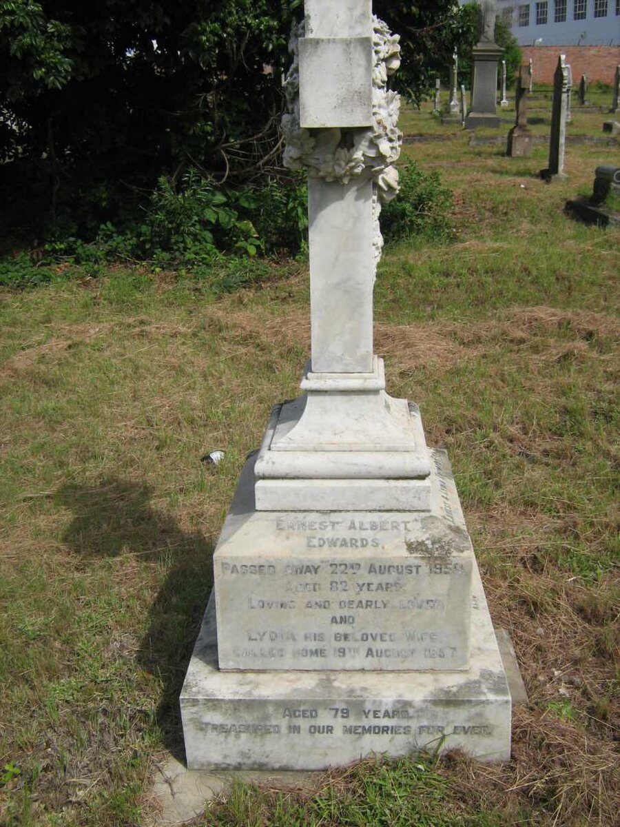 EDWARDS Ernest Albert -1958 &amp; Lydia -1957