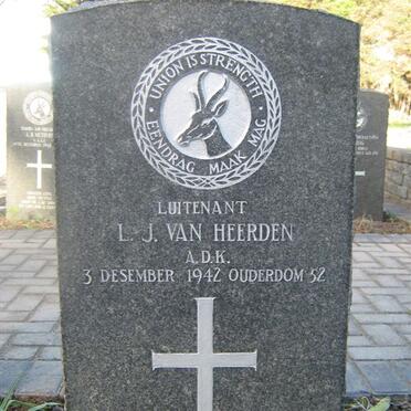HEERDEN L.J., van -1942 