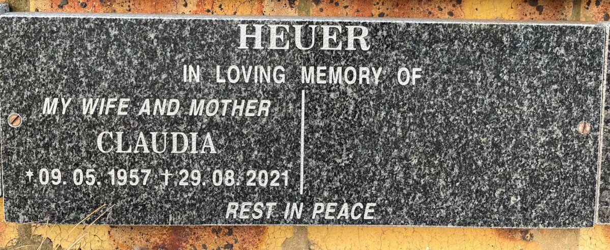HEUER Claudia 1957-2021