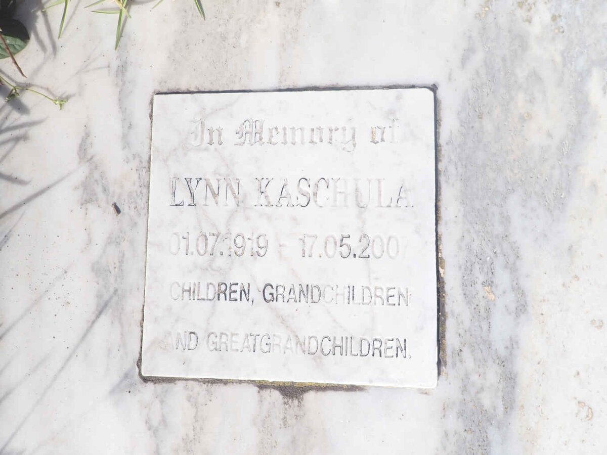 KASCHULA Lynn 1919-2007